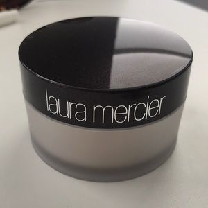 Laura Mercier Loose Setting Powder Full Size